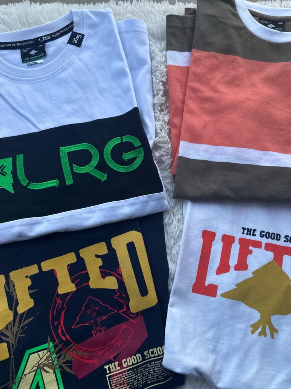 LRG Men White and Navy Graphic Tee - Size Medium bundle of 4